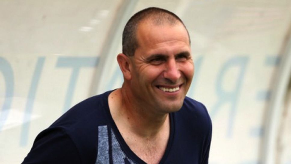 Херо освободи трима от Черноморец