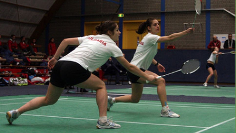 Сестри Стоеви на полуфиналите на двойки