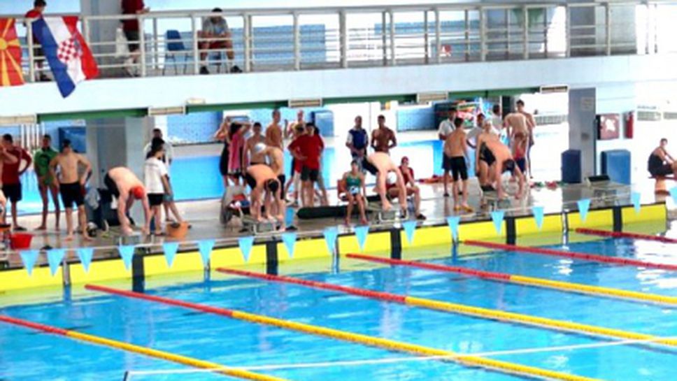 Силно представяне на българските плувци на турнир в Ниш