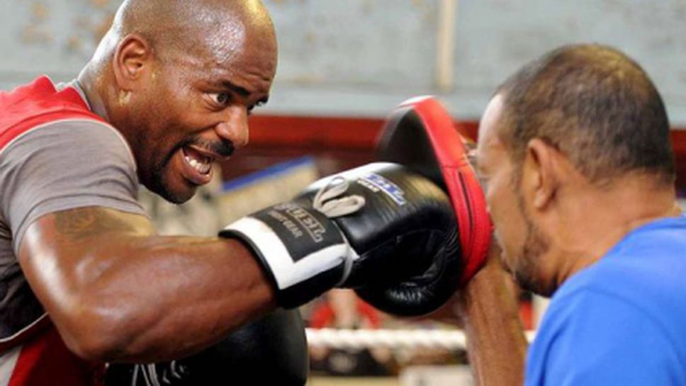 Тигъра ще се бие със Сянката