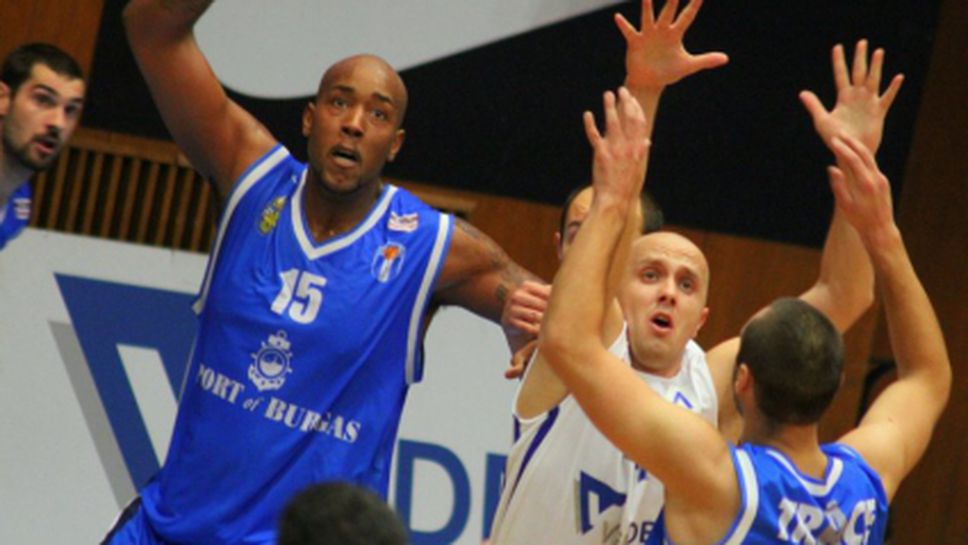 Съперник на Левски и Балкан взе Джеймс Тайлър