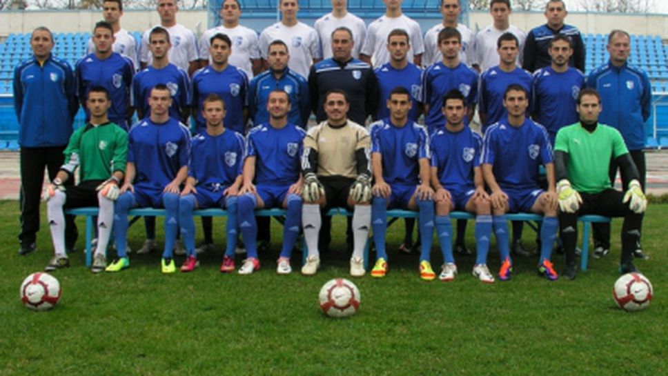 Спартак (Плевен) започна с 19 футболисти, чакат се четирима нови