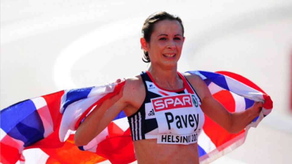 40-годишна атлетка се завръща на пистата след бременност