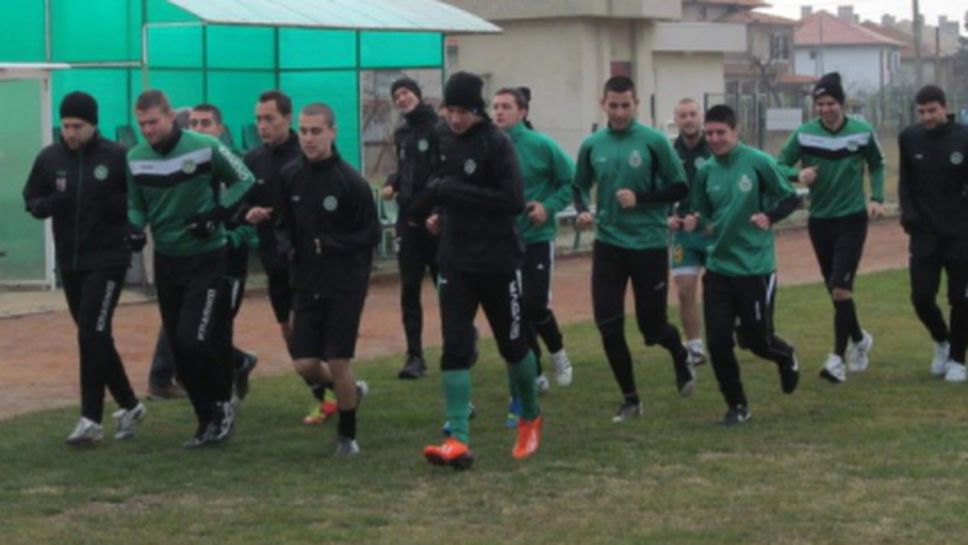 Първи попълнения в Нефтохимик