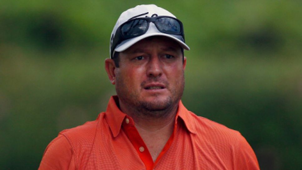 Стара травма създава проблеми на Кларк