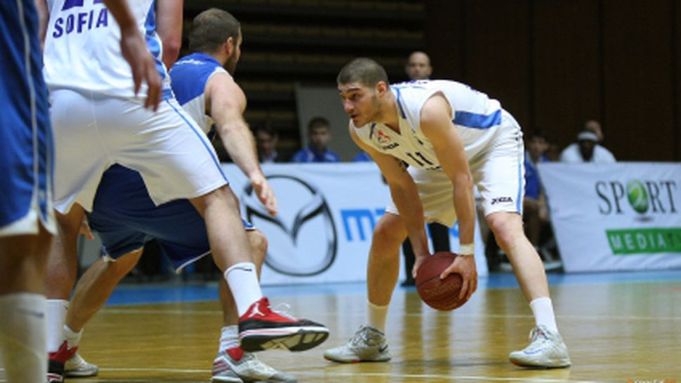 Левски влиза в тежка серия - 4 мача за 11 дни