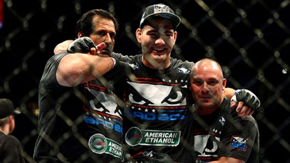 Треньорът на Уейдман се нахвърли на Силва