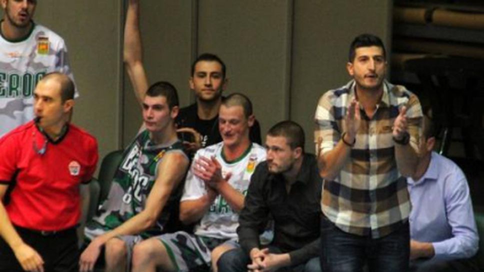 Берое привлече двама американци