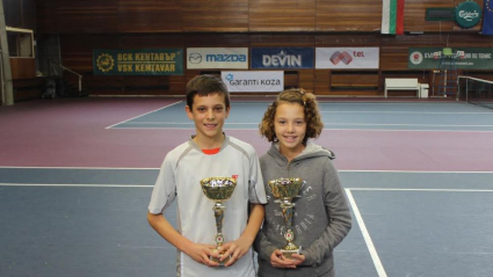 Ясни са шампионите до 12 и 16 години в зала