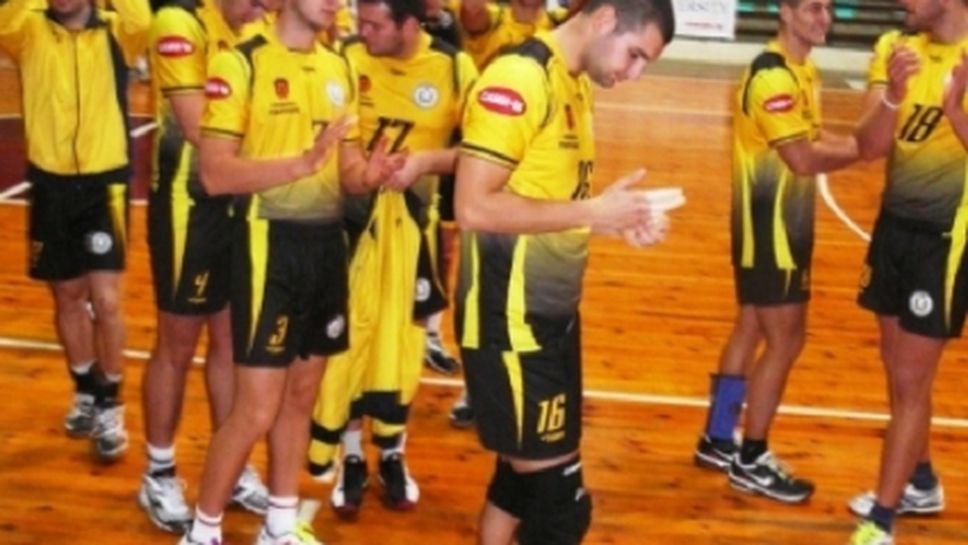 Община Перник подпомогна мъжкия волейболен отбор на Миньор