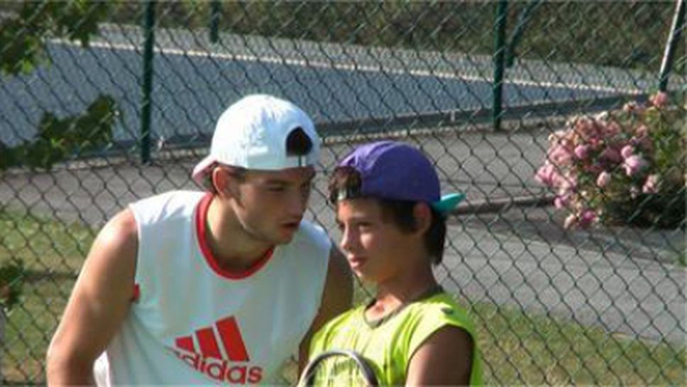 Син на "златно момиче" на Australian Open