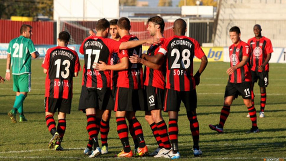 Локо (Сф) бележи пет гола в контрола