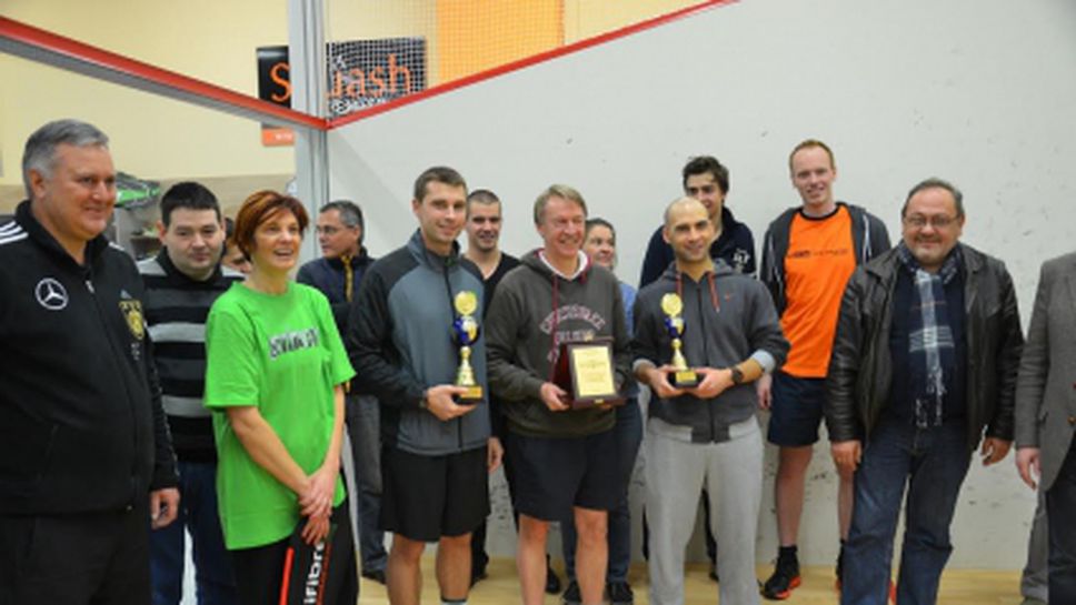 Посланици и приятели премериха сили на турнир по скуош