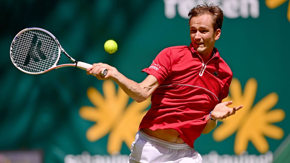 Медведев се класира на полуфиналите на турнира в Майорка