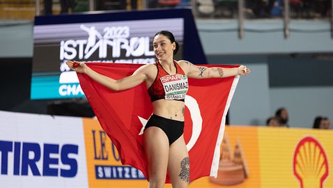 Eвропейската шампионка в тройния скок в зала подобри рекорда на Турция за успех в Полша
