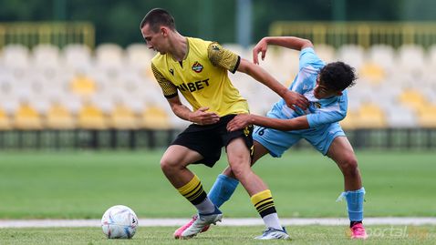 Спартак (Пловдив) привлече млад полузащитник