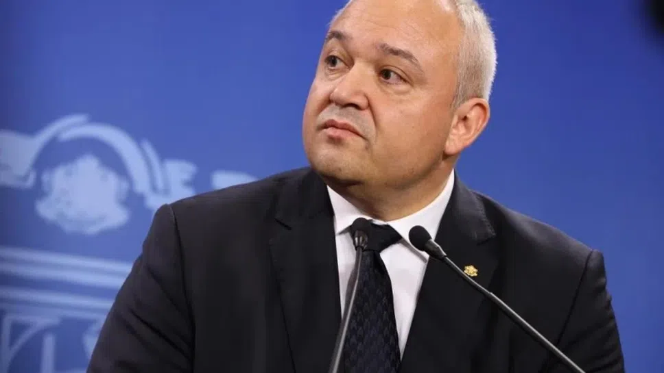 Близо 4 часа и половина продължиха преговорите между представителя на