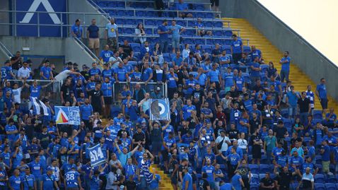 Феновете на Левски се шегуват със Стойчо Стоилов