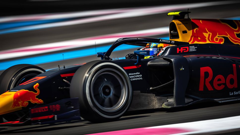 Японски младок на Ред Бул с феноменална първа победа във Формула 2