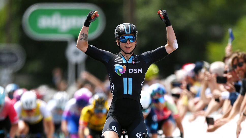 Нидерландка спечели първия етап в женското издание на колоездачната Обиколка на Франция