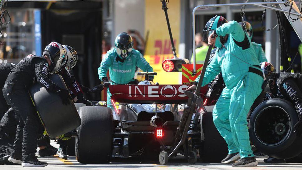 Волф обясни грешката с гумите, която лиши Хамилтън от подиум