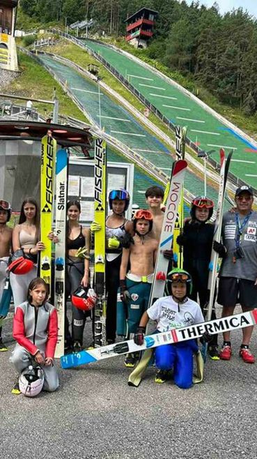 Ски скачачите ни на лагер на FIS в Австрия и Словения