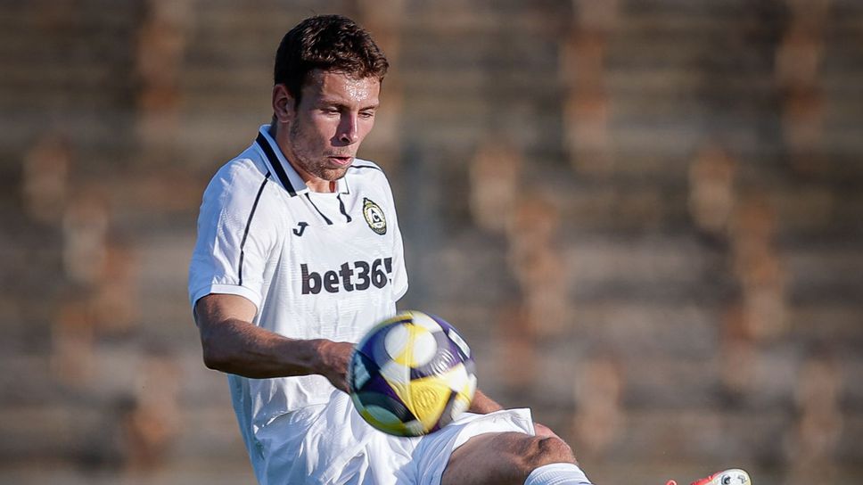 Мартин Георгиев използва социалните мрежи за да се сбогува с