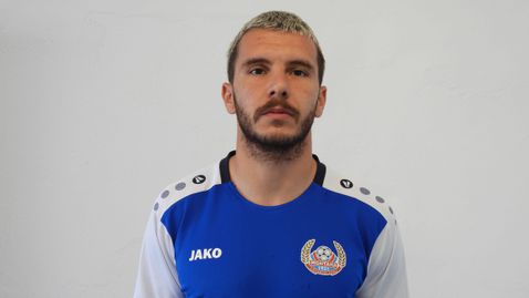 Монтана се раздели с нападател с едва 52 минути за отбора