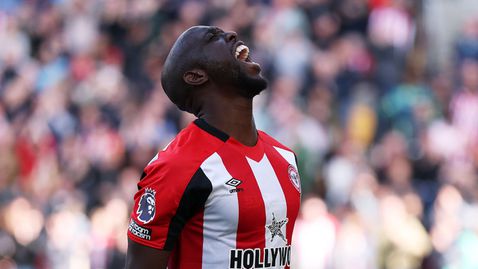 Нападател на Брентфорд готов да откаже да тренира, за да форсира трансфер в Нюкасъл