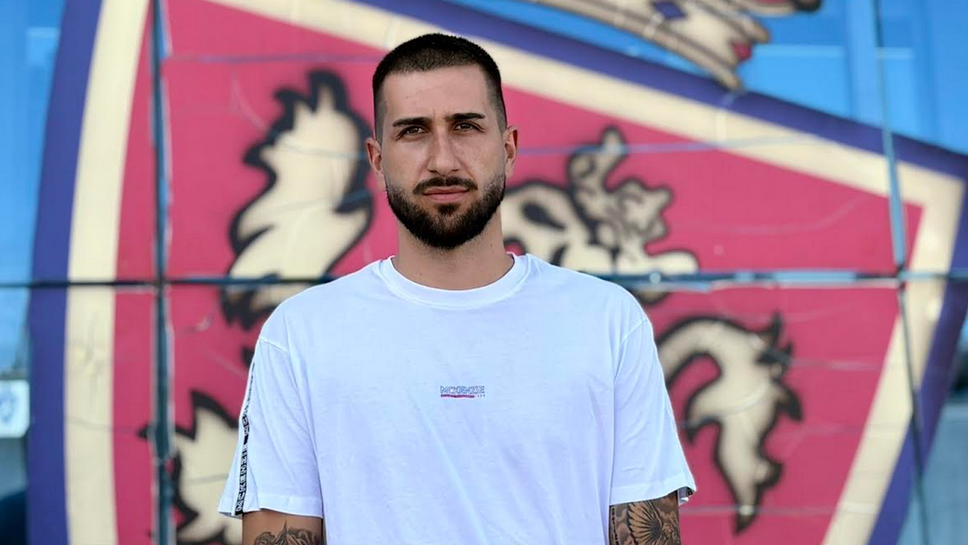Християн Христов ще играе през новия сезон за четвъртодивизионния испански