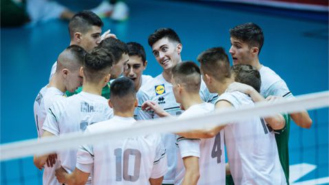 България удари Тайланд с 3:0 на старта на Световното за юноши U19