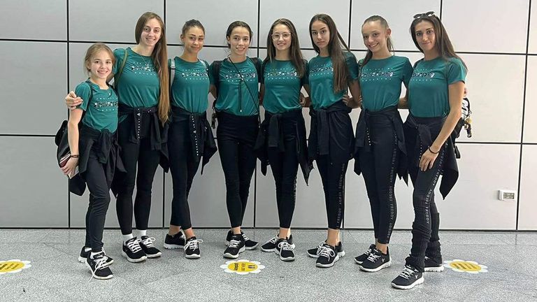 Боряна Калейн Стилияна Николова и ансамбъл жени пристигнаха в Клуж Румъния