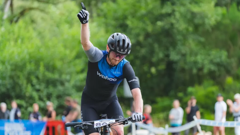 Шотландският колоездач Раб Уордъл е починал от инфаркт в съня