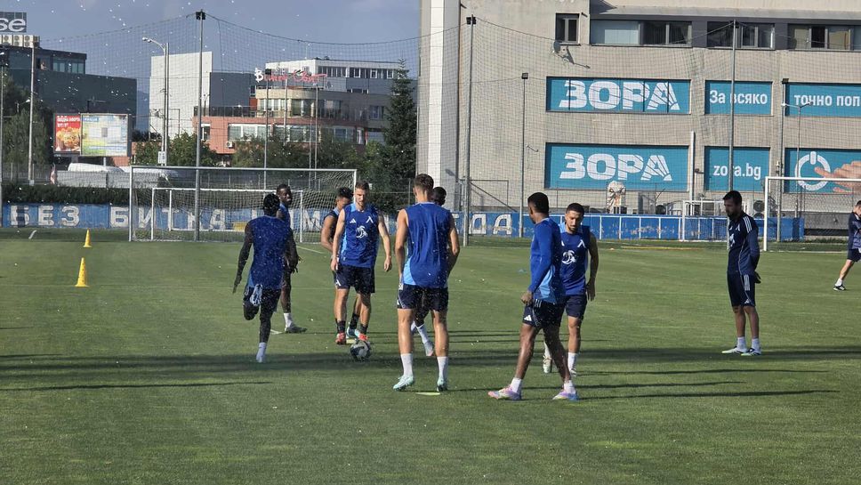 Левски вдига основни футболисти за реванша с АЗ Алкмаар