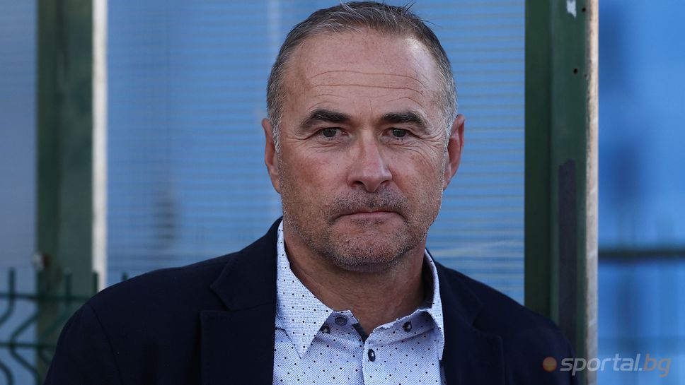 Изпълнителният директор на ЦСКА Бойко Величков потегли по работа зад