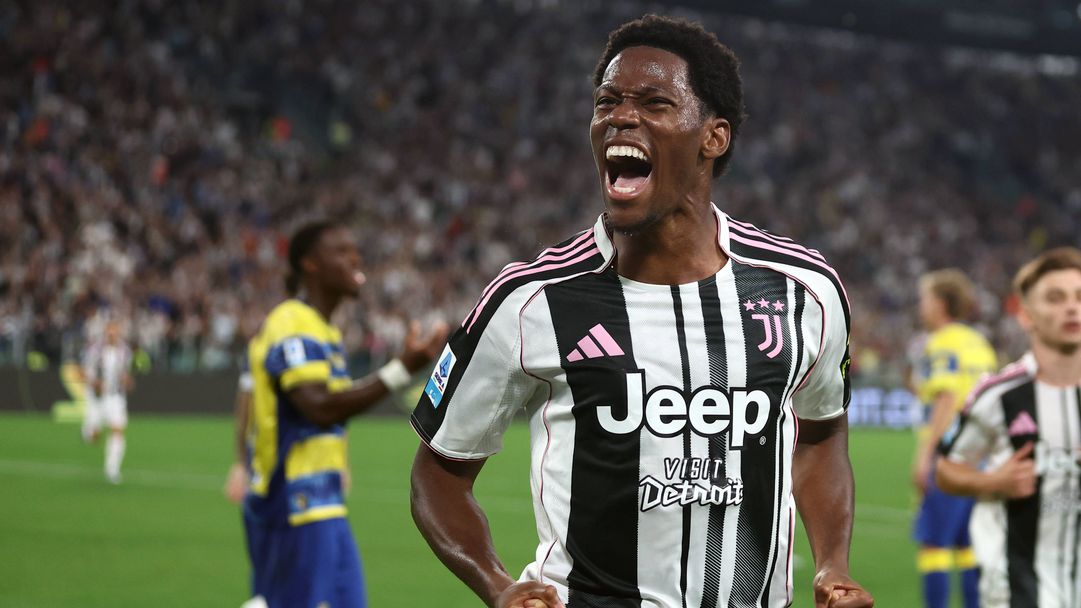 Ювентус стартира успешно след голове на Дейвид и Влахович