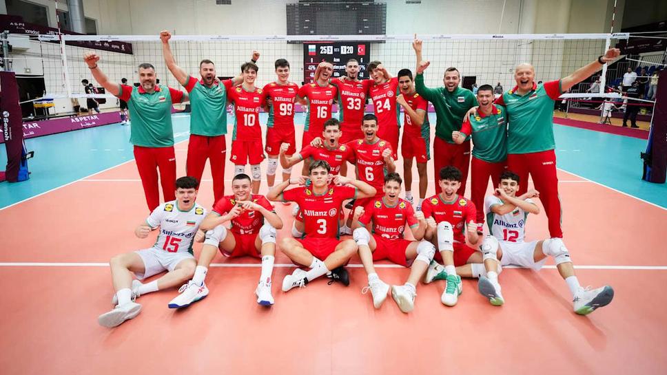 България U17 с 3 от 3 на Световното, на 1/8-финал срещу Венецуела