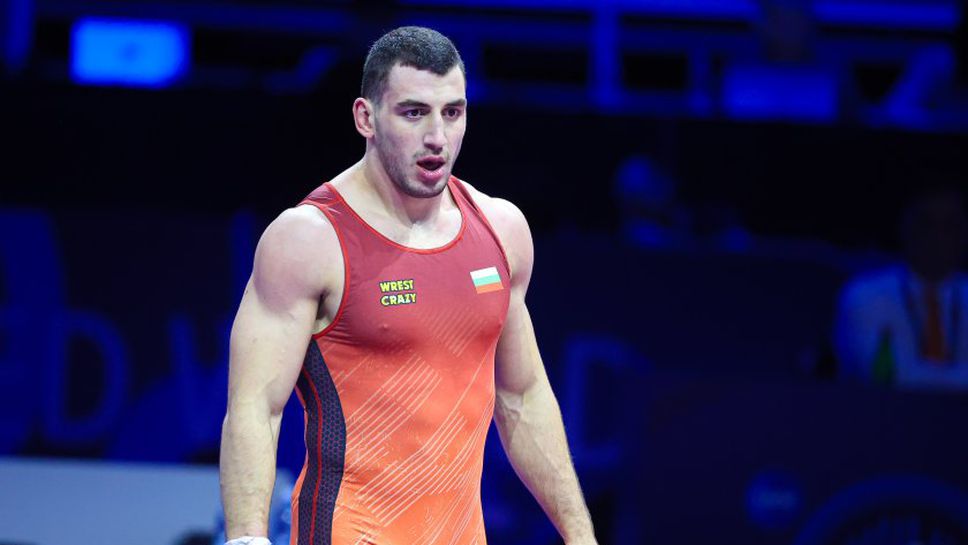 Семен Новиков излиза на тепиха в битка за бронза и олимпийска квота