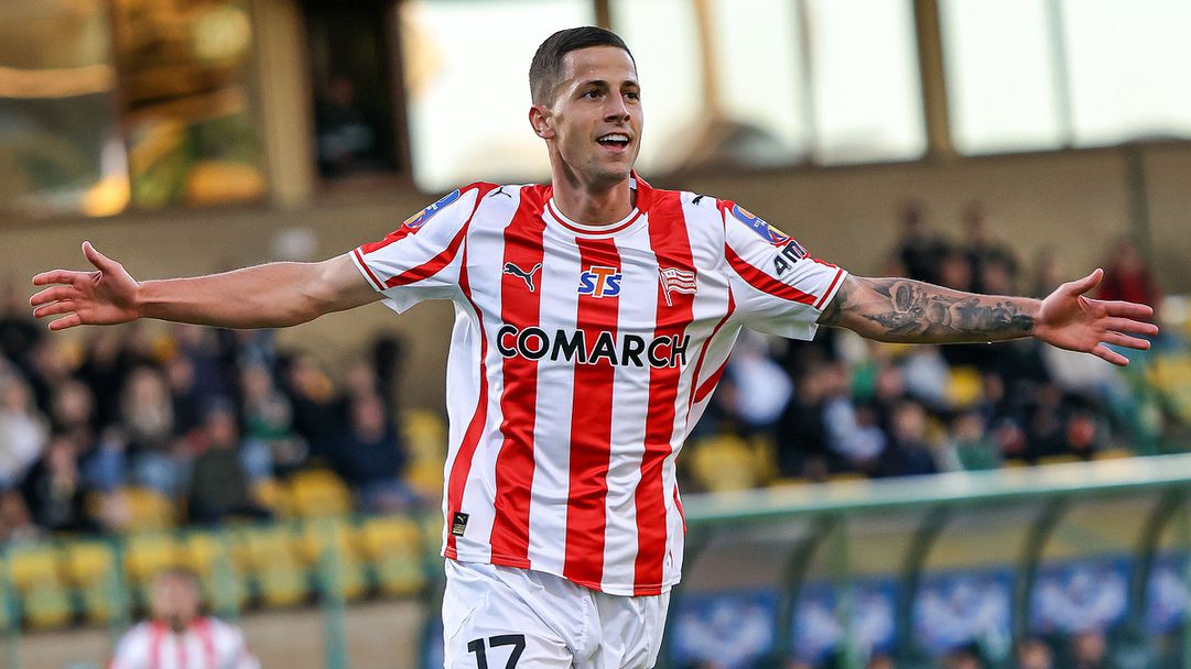 Мартин Минчев блести при разгромна победа на Краковия