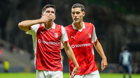 Брага удари Фейенорд в края