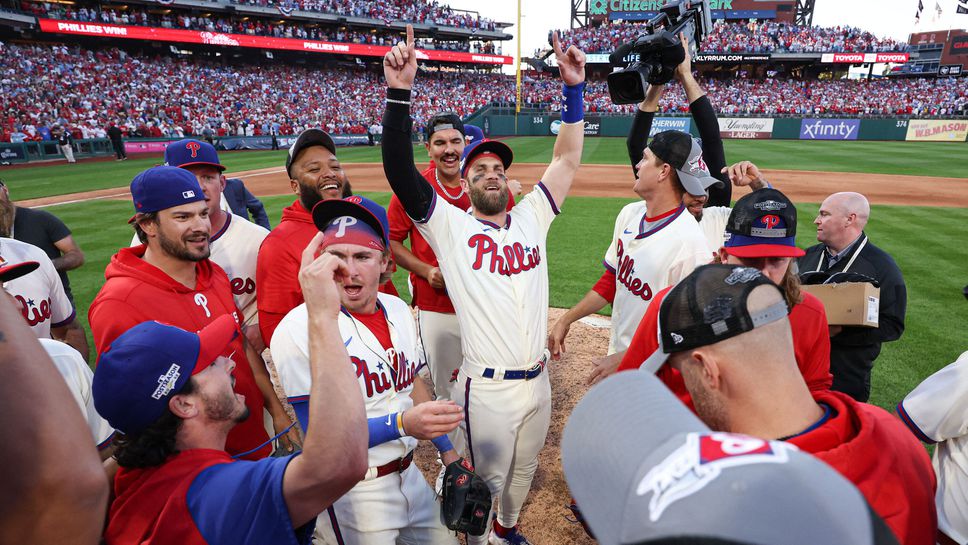 Филаделфия Филис и Хюстън Астрос ще играят в Световните серии по бейзбол