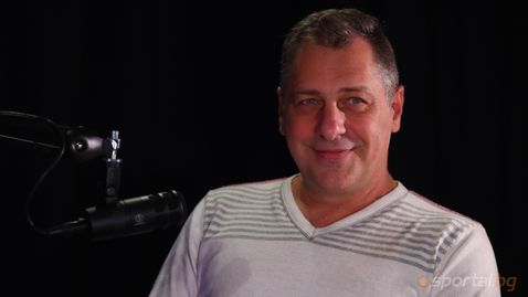 Националите играят под микрофона на Ангелов и Енев