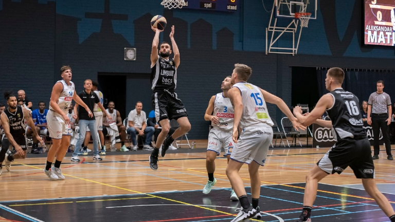 Александър Матушев и Лимбург записаха нова загуба в първенството на