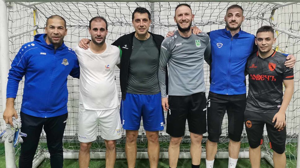 Везалов замени топката с клавиатура