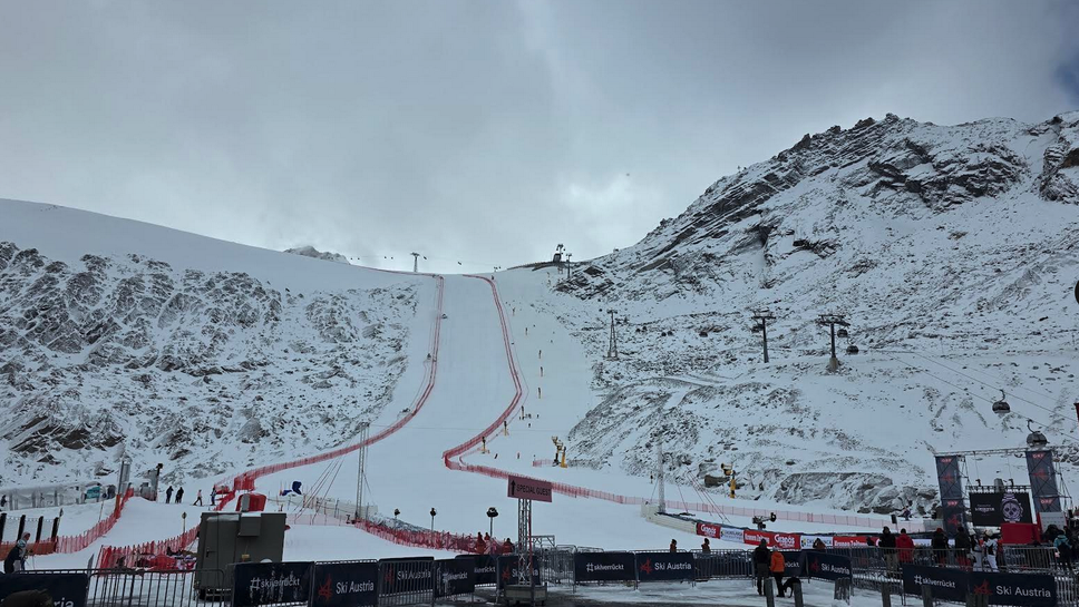 Ден преди първия старт за СК в алпийските ски тече