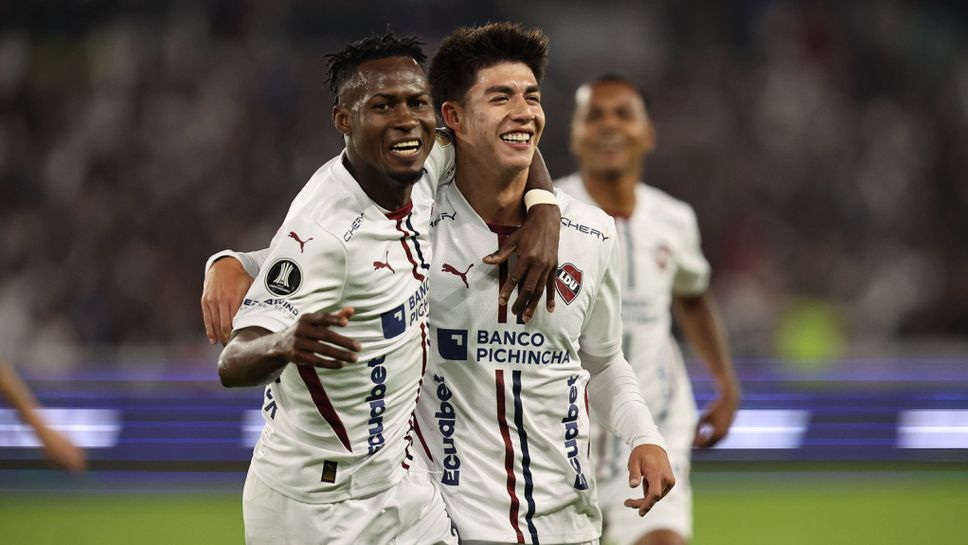 Еквадорският Лига Депортива Университария де Кито хвърли бомбата на полуфиналите