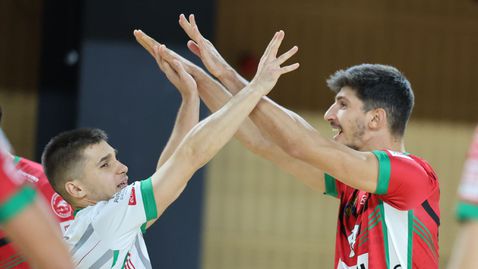 Нефтохимик шокира Левски в София