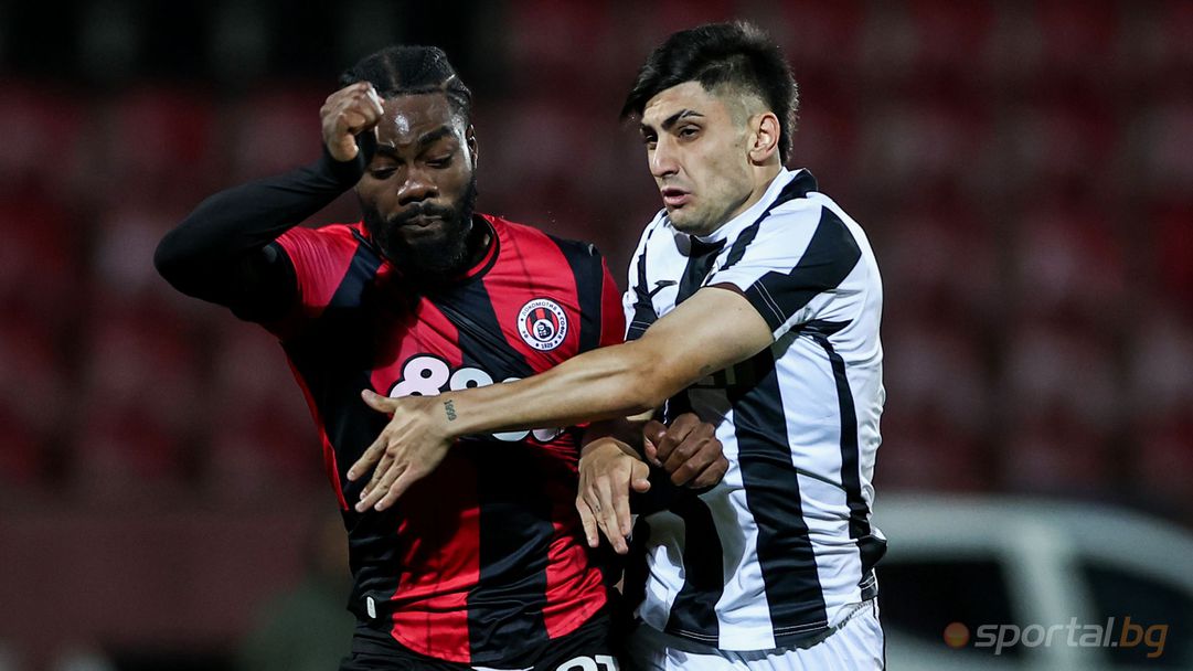 Генчев на тръни за двама защитници