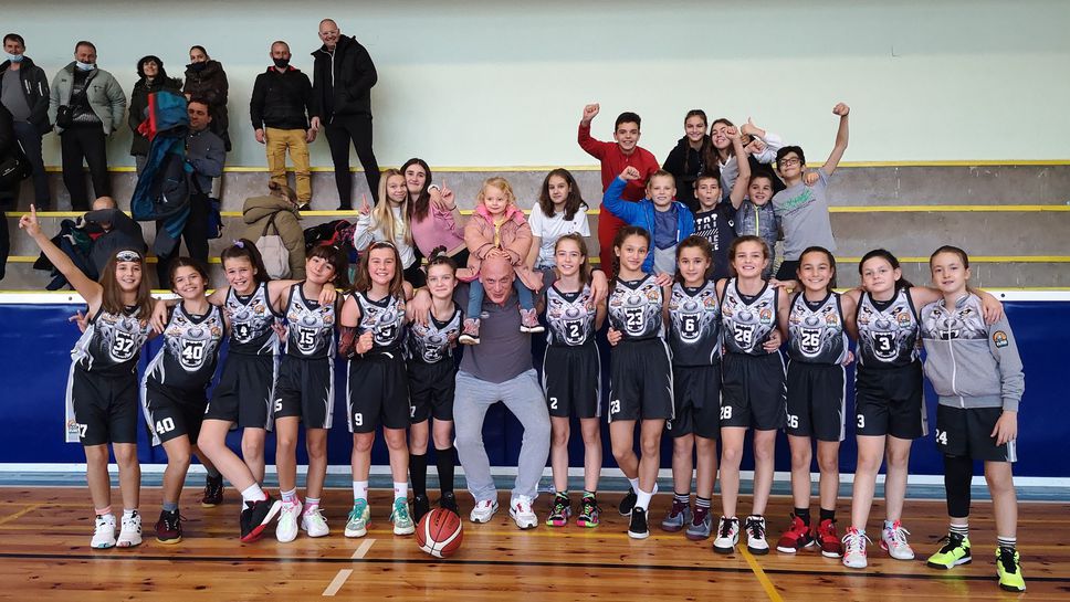 Вълци-Разград с нови баскетболни победи у дома