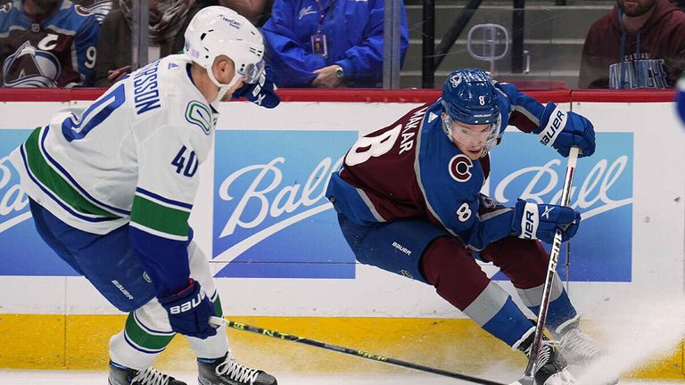 Итън Биър отбеляза осем минути преди края и донесе успеха